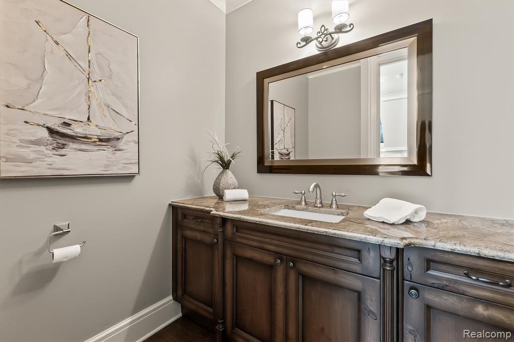 556 Ridgedale Avenue, Birmingham, MI 48009 — Photo 11