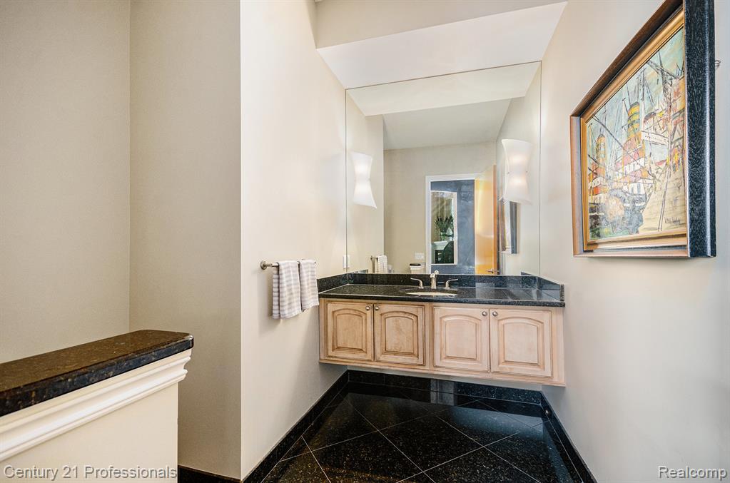 9020 Huron Bluffs Drive, White Lake, MI — Photo 16