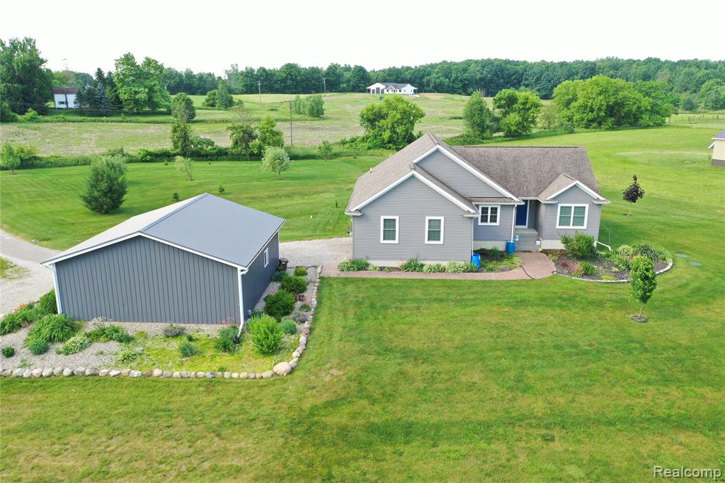 317 N Summers Road, Imlay City, MI 48444 — Photo 53