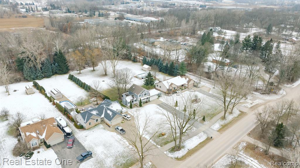 4083 W MAPLE Road, Wixom, MI 48393 — Photo 59