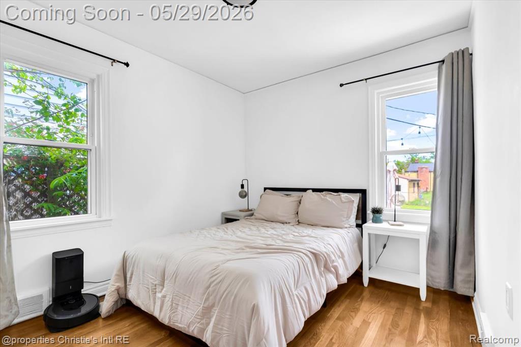 8740 Saratoga Street, Oak Park, MI 48237 — Photo 24