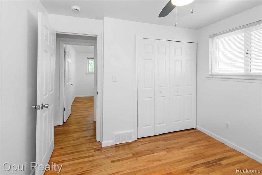 8732 Holly Drive, Canton, MI 48187 — Photo 24