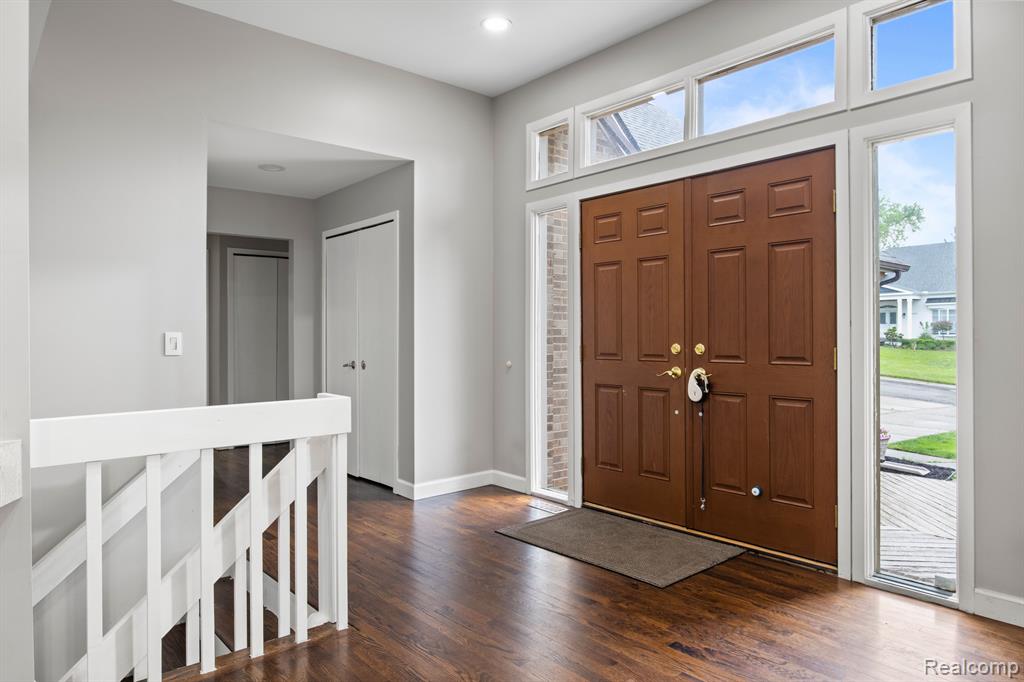 4578 PINE VILLAGE Drive, West Bloomfield, MI 48323 — Photo 6