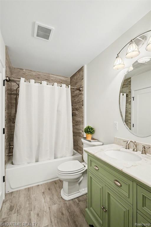 47726 Lexington Drive, Macomb, MI 48044 — Photo 19
