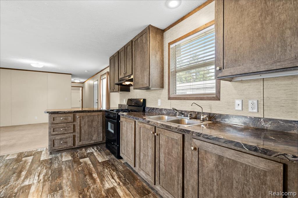 11731 Valerie Lane, Whitmore Lake, MI 48189 — Photo 9
