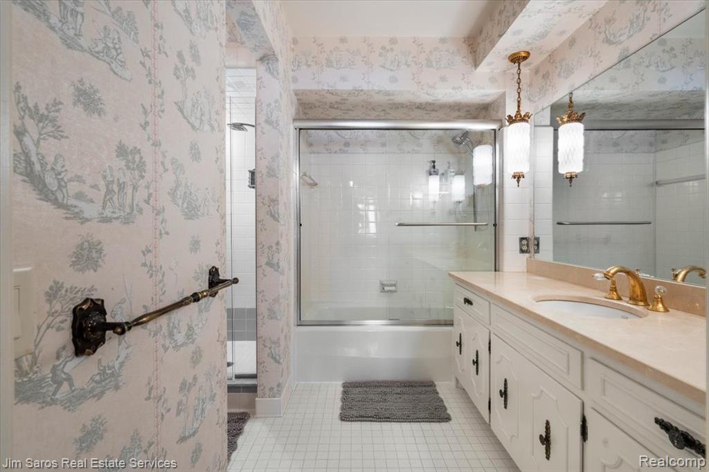 75 S Duval Road, Grosse Pointe Shores, MI 48236 — Photo 31