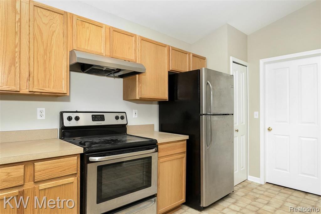 4121 Hampton Ridge Boulevard, Howell, MI 48843 — Photo 8
