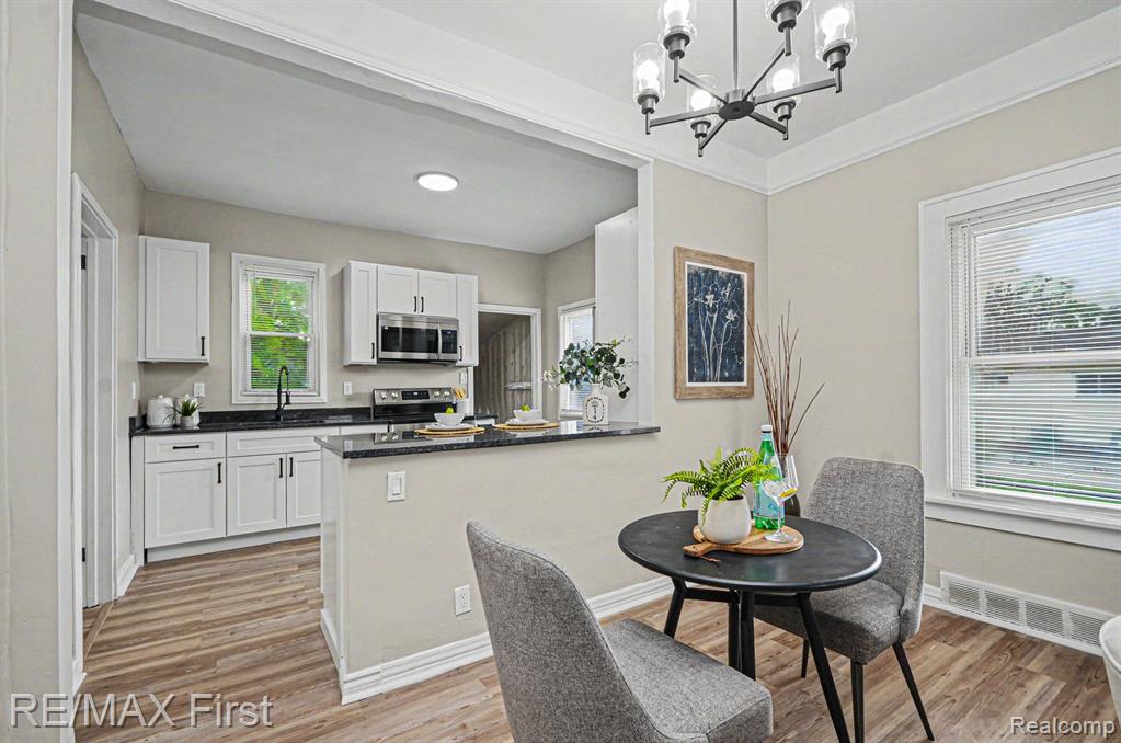 14842 Collinson Avenue, Eastpointe, MI 48021 — Photo 8