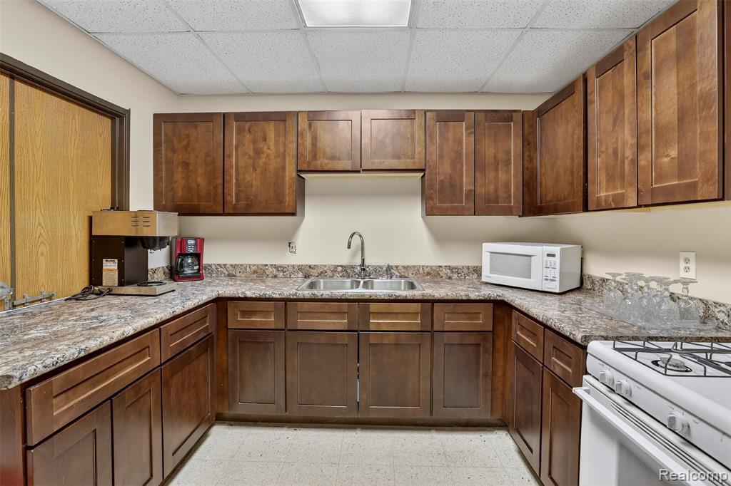 895 North Street, Vassar, MI 48768 — Photo 16