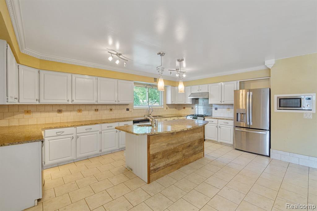 8400 Oak Shade Court, Davison, MI 48423 — Photo 10