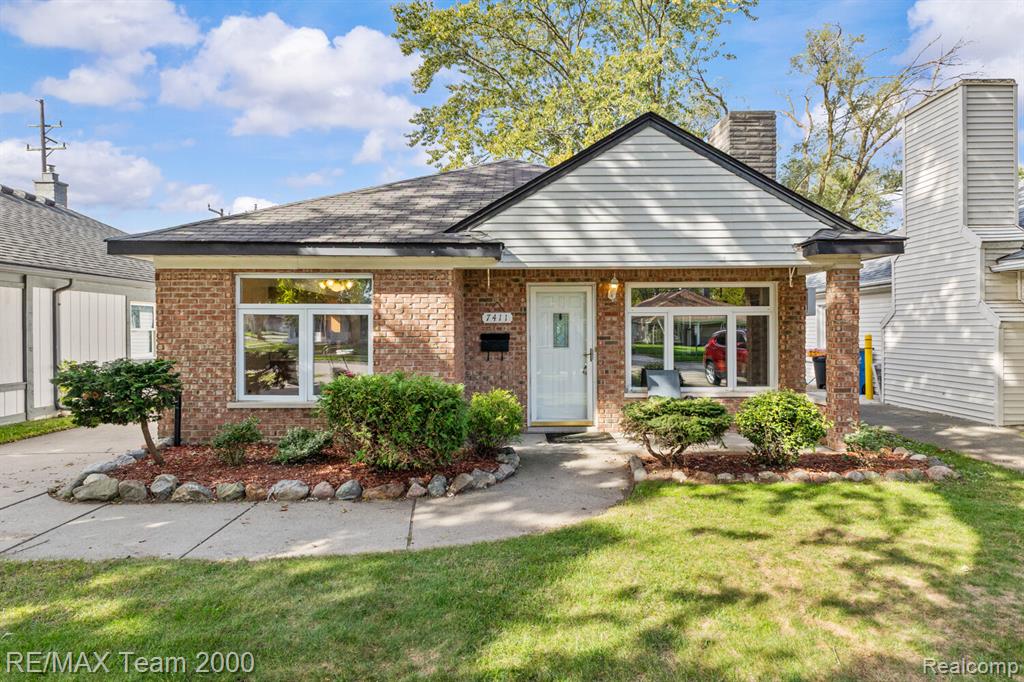 7411 N Vernon Street, Dearborn Heights, MI 48127