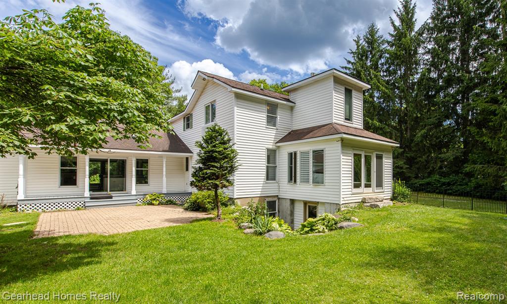 6296 Elizabeth Lake Road, Waterford, MI 48327 — Photo 91