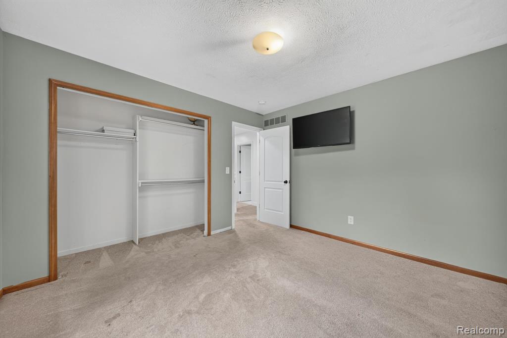 9664 Alger Drive, Brighton, MI 48114 — Photo 36