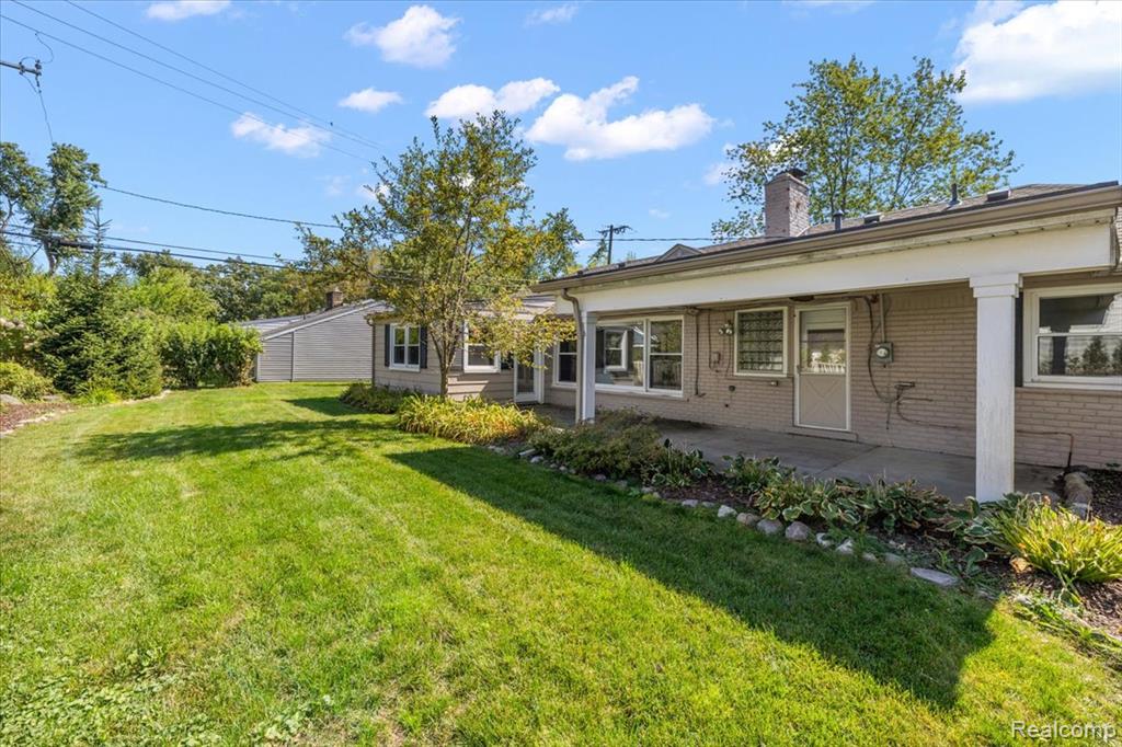 16276 Amherst Avenue S, Beverly Hills, MI 48025 — Photo 27