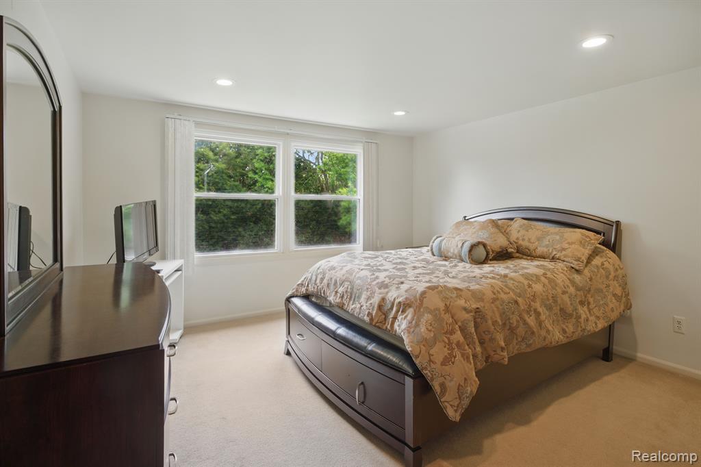 5389 Vincennes Drive, Bloomfield Hills, MI 48302 — Photo 52