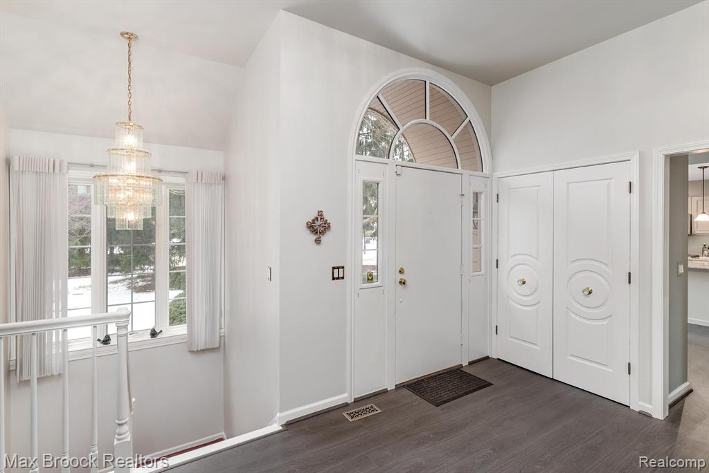 684 Deauville Lane, Bloomfield Hills, MI 48304 — Photo 4