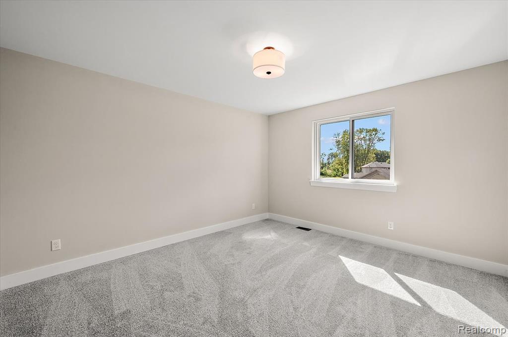 50999 Mistwood Drive, Macomb, MI 48042 — Photo 53