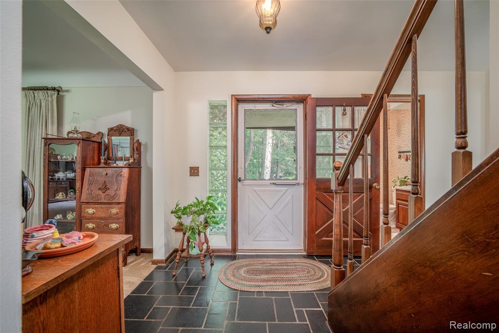 560 Coats Road, Lake Orion, MI 48362 — Photo 7