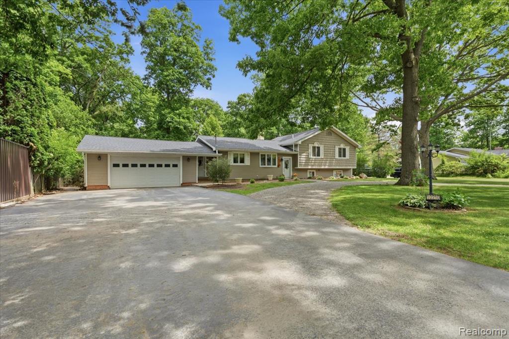 10210 Lavern Court, Clio, MI 48420 — Photo 4