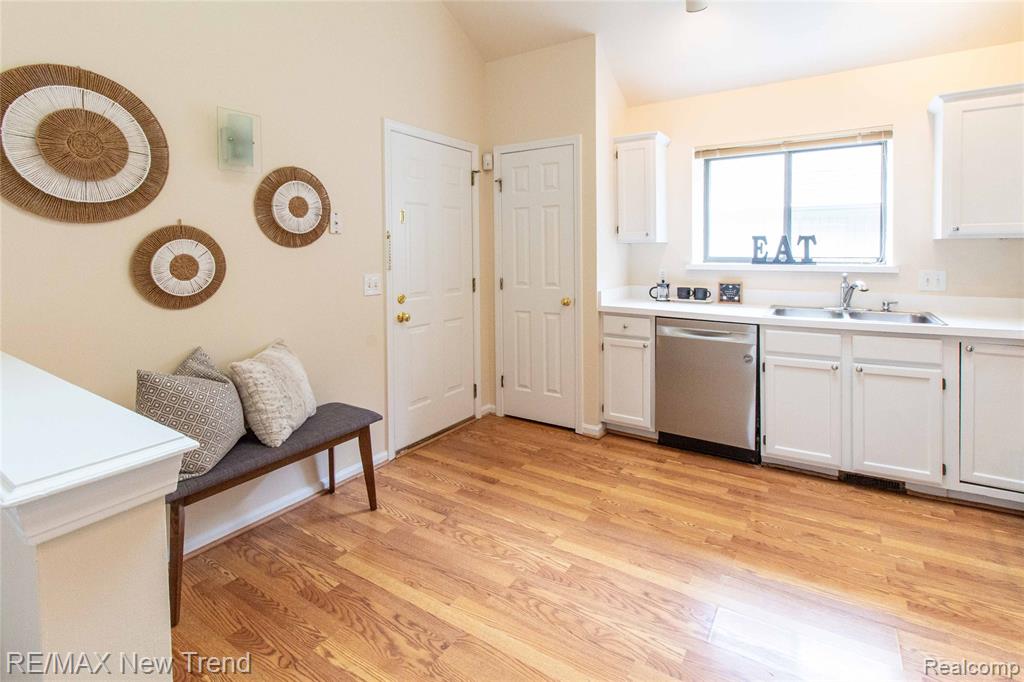 2521 Country Village Court, Ann Arbor, MI 48103 — Photo 18