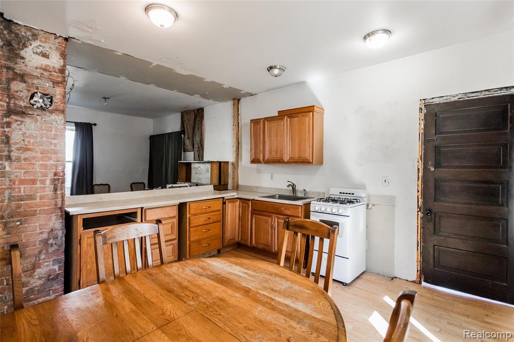 4820 Avery Street, Detroit, MI 48208 — Photo 8