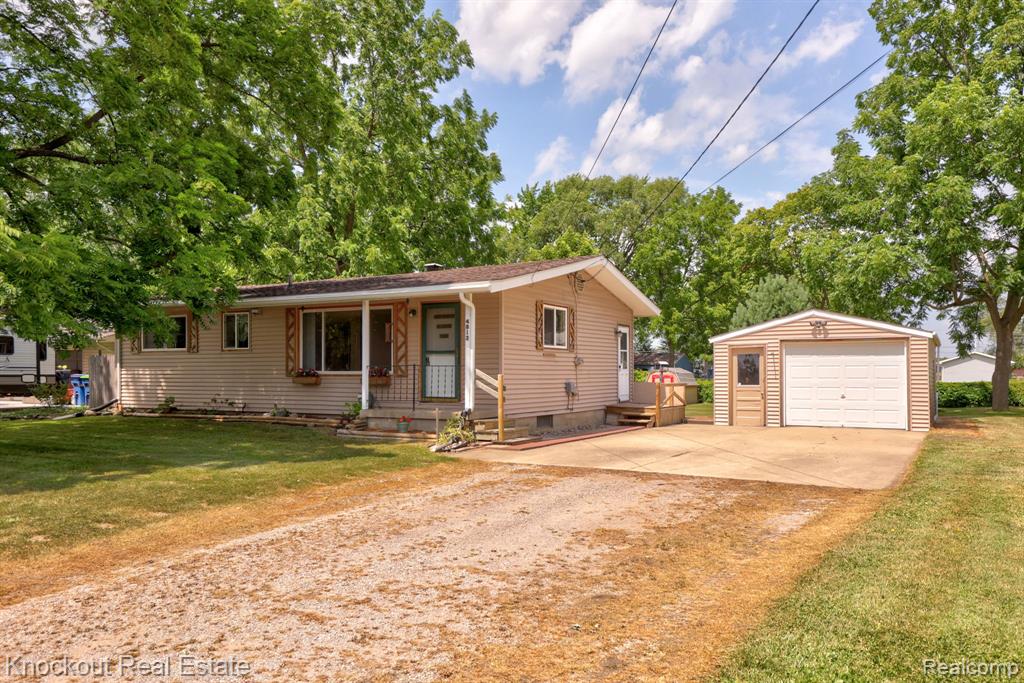 4912 Hepburn Road, Saginaw, MI 48603 — front exterior
