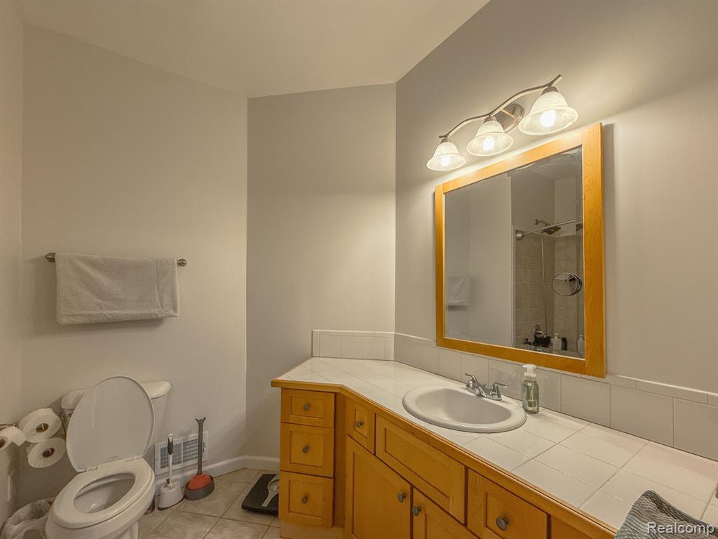 6310 MAPLE Avenue, Swartz Creek, MI 48473 — Photo 37