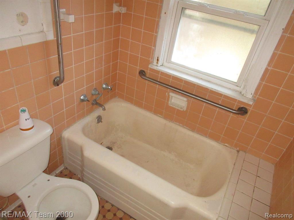 20815 BETHLAWN Boulevard, Ferndale, MI 48220 — Photo 12