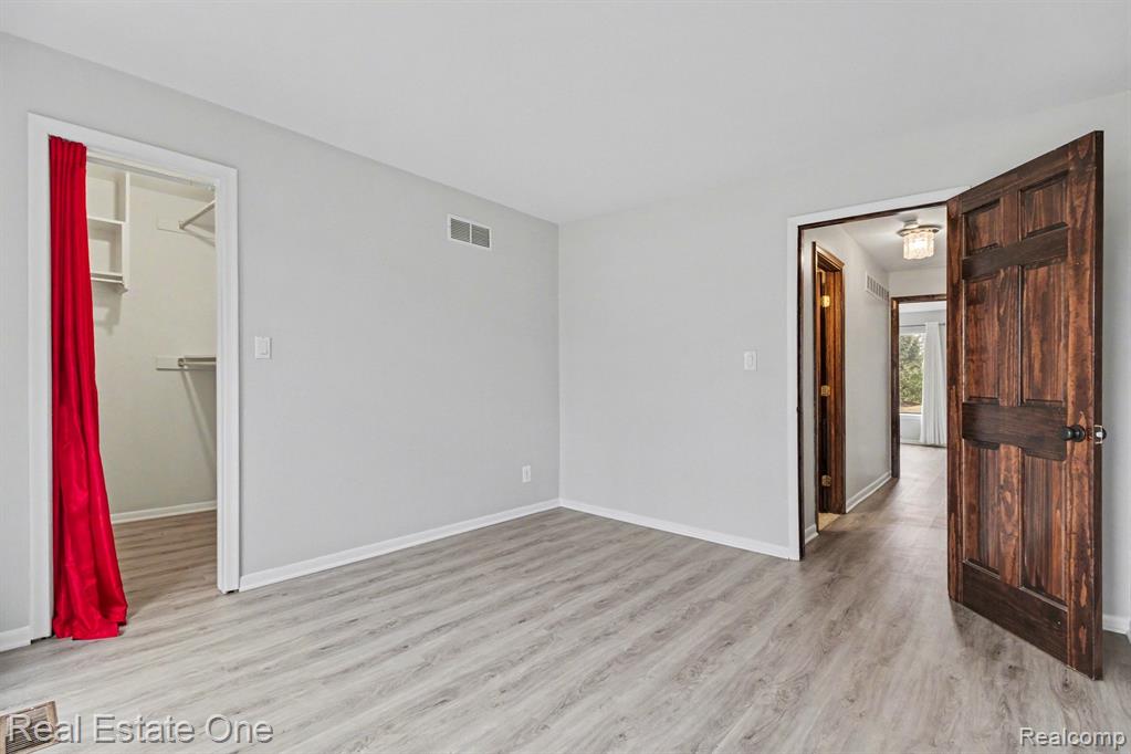7329 Creek View Circle, West Bloomfield, MI — Photo 26