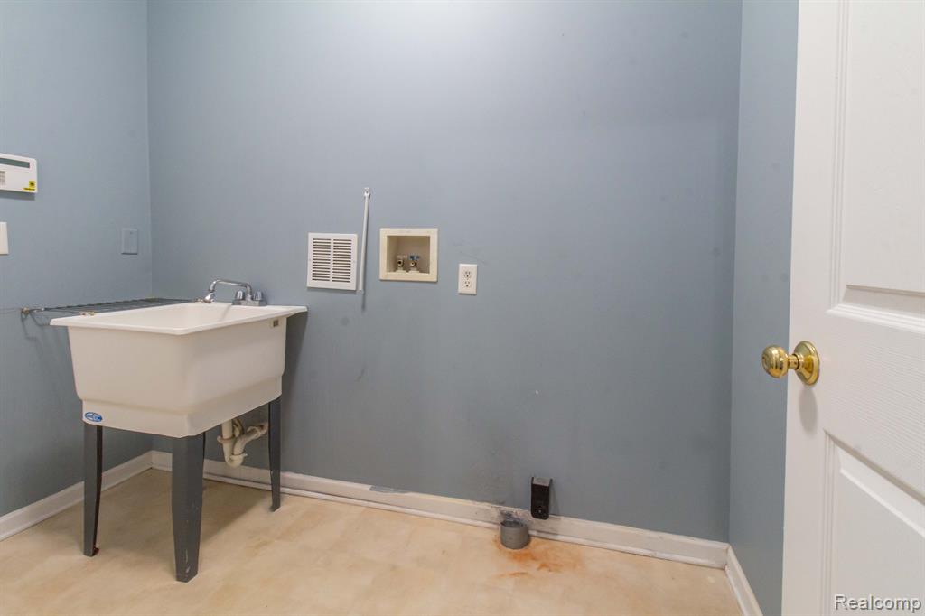 41632 Mitchell Road, Novi, MI — Photo 31