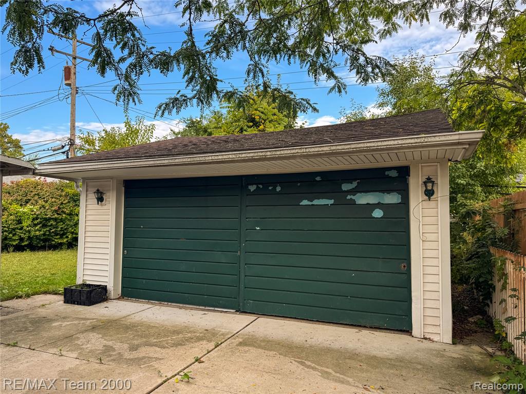 7310 PLAINFIELD Street, Dearborn Heights, MI 48127 — Photo 12