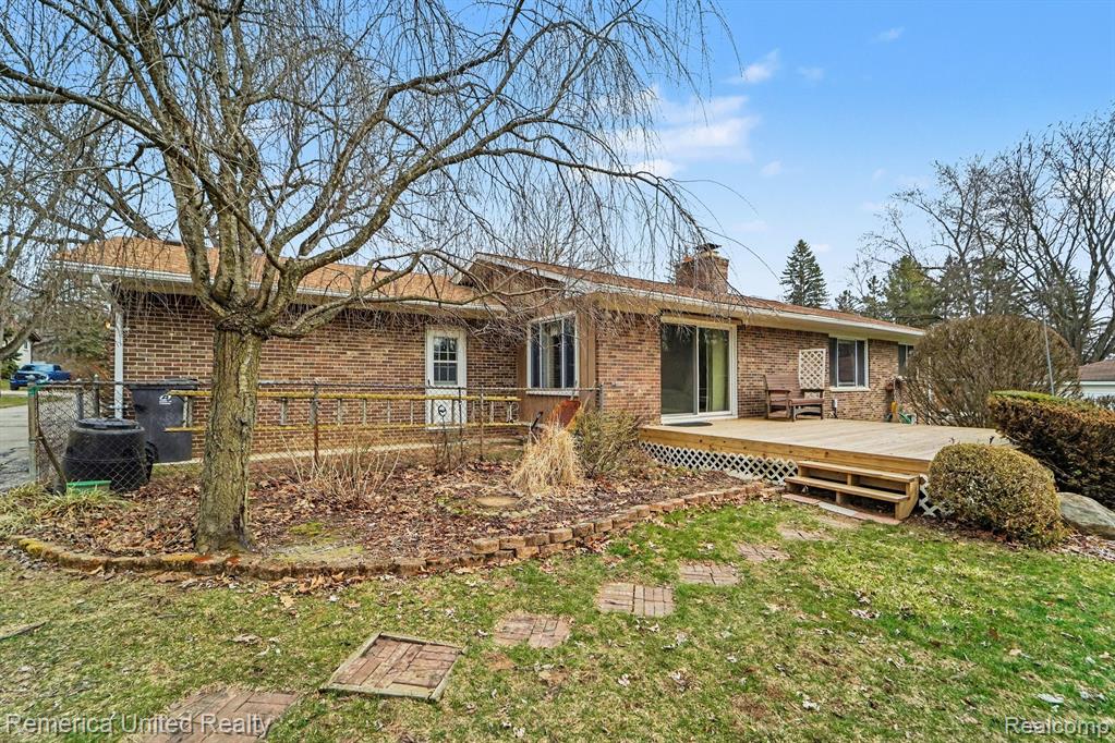 11796 Post Lane, South Lyon, MI 48178 — Photo 26