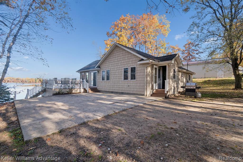 4469 Canal Drive, Harrison, MI 48625 — Photo 2