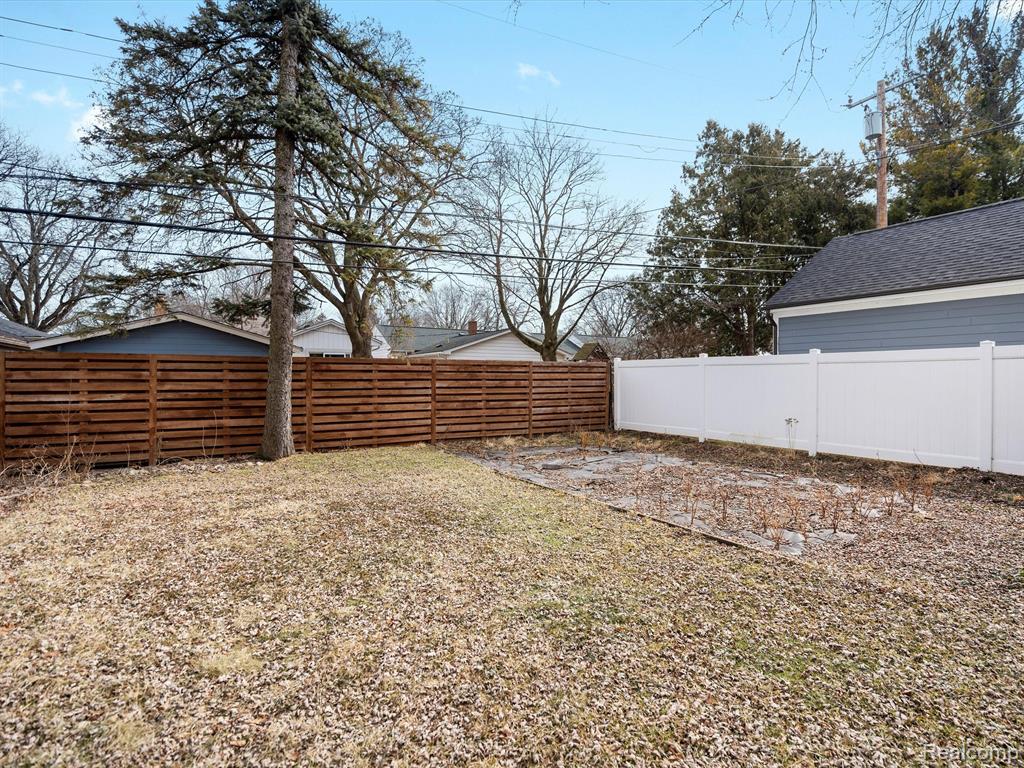 721 HELENE Avenue, Royal Oak, MI 48067 — Photo 23