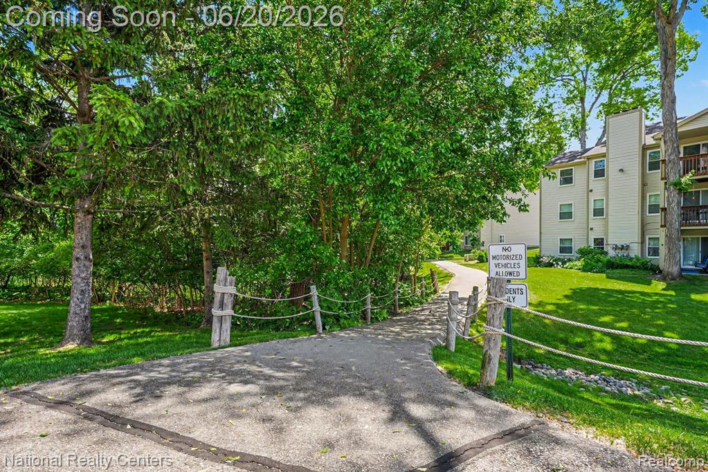 5076 Harbor Oak Drive, Waterford, MI 48329 — Photo 25