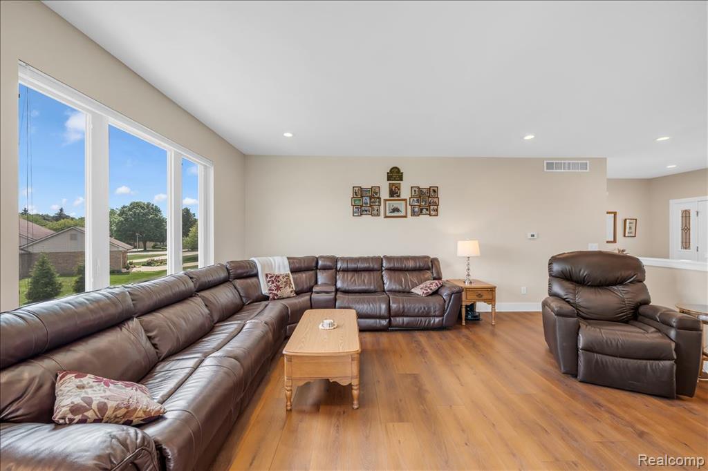 4266 McCandlish Road, Grand Blanc, MI 48439 — Photo 16