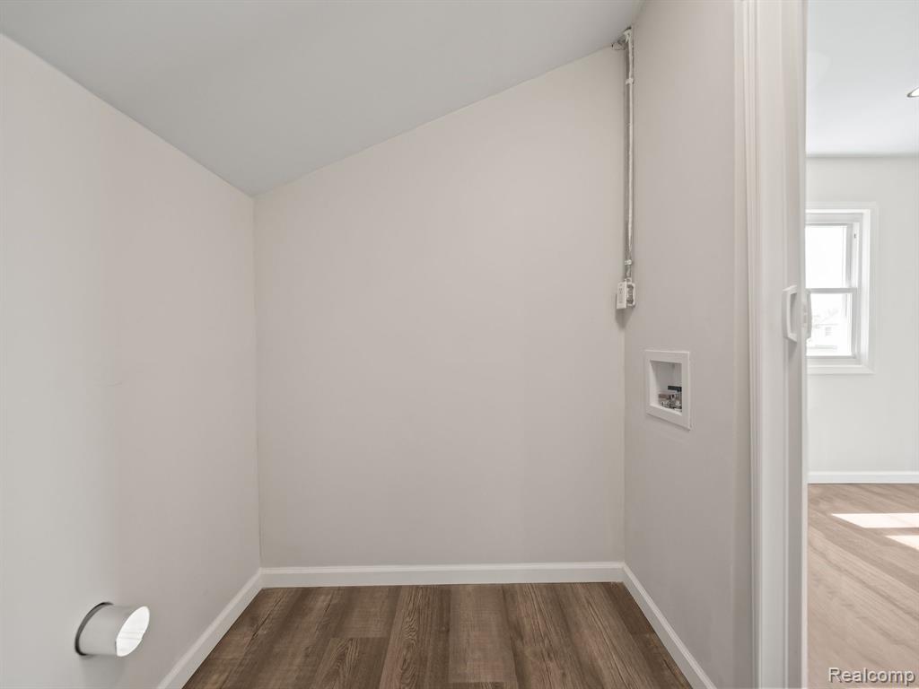 558 S 24TH Street, Saginaw, MI 48601 — Photo 19