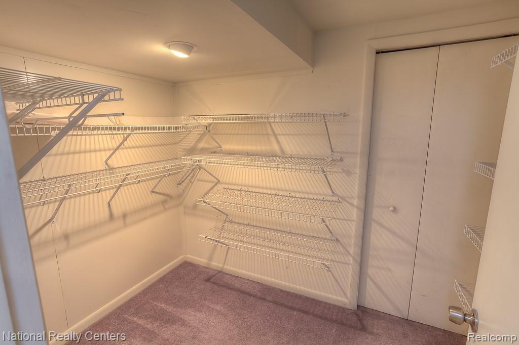 44800 Bayview Drive, Novi, MI — Photo 17
