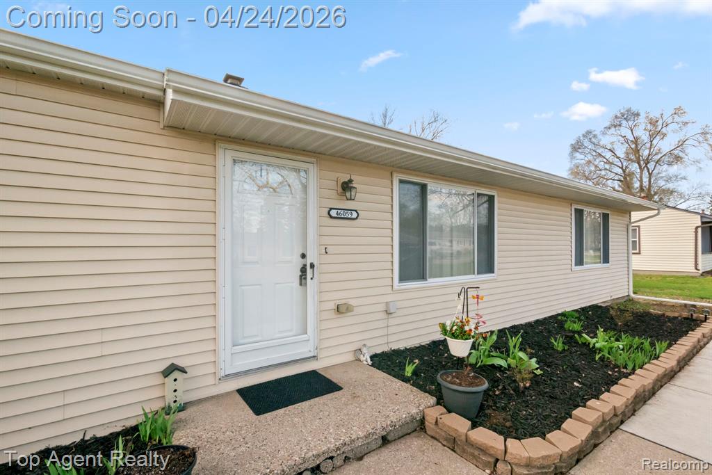 46059 Huling Street, Shelby Twp, MI 48317 — Photo 4