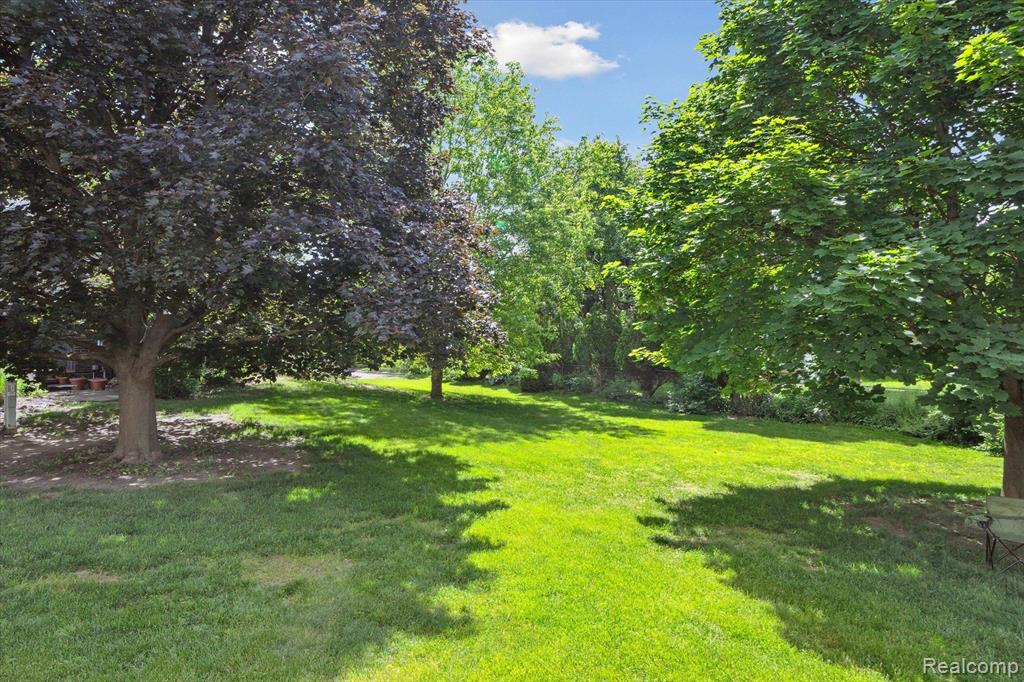 8312 LAKEVIEW Drive, Ypsilanti, MI 48198 — Photo 26