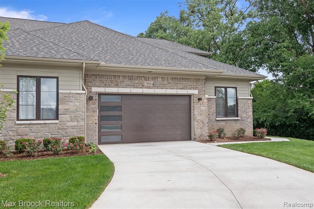 7464 Gramercy Circle, 19, West Bloomfield, MI — Photo 2