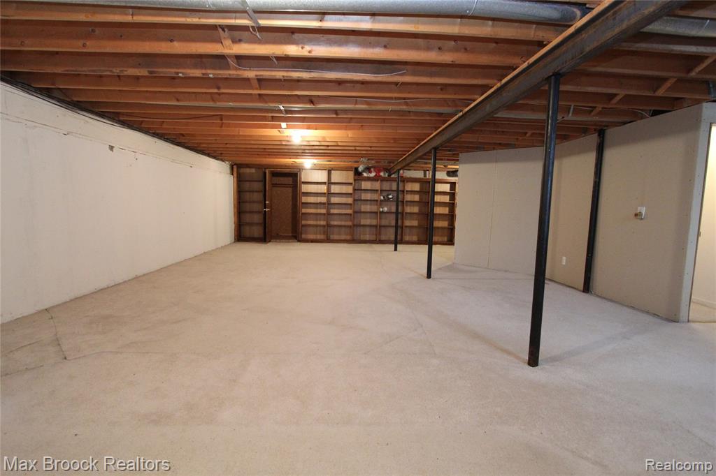 4029 Foxpointe Drive, West Bloomfield, MI 48323 — Photo 28