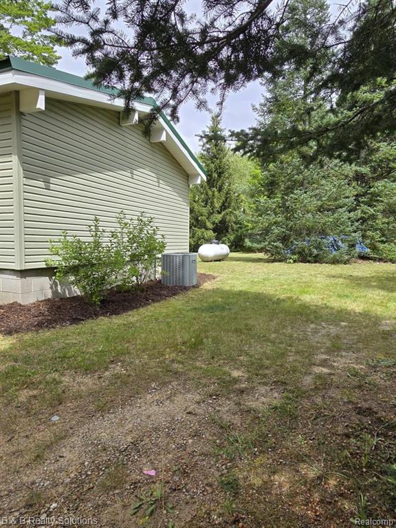 6961 PINEVIEW Drive, Mancelona, MI 49659 — Photo 21