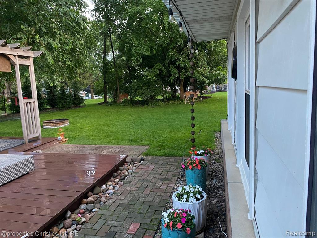 7145 Henry Drive, West Bloomfield, MI 48324 — Photo 32