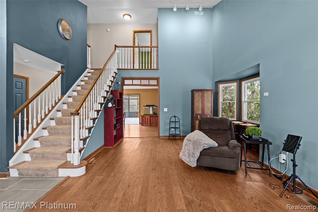 506 Foxfire Drive, Howell, MI 48843 — Photo 11