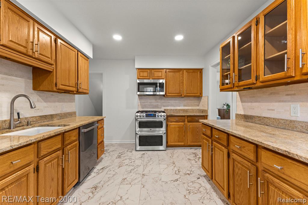 835 S Silvery Lane, Dearborn, MI 48124 — Photo 14