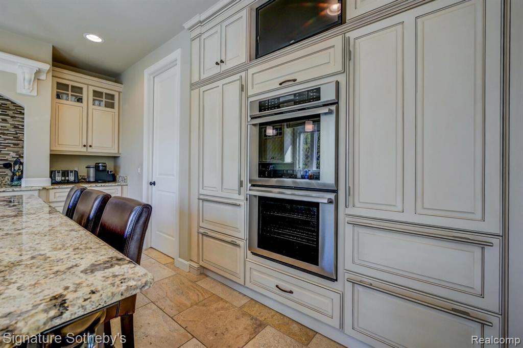 3225 Legacy Court, West Bloomfield, MI 48323 — Photo 21