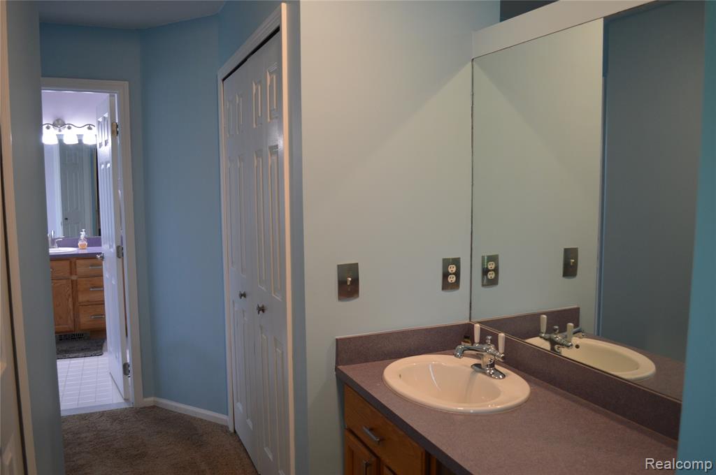 5708 Berwick Court, Clarkston, MI — Photo 22