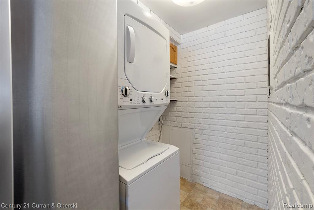 21216 E GLEN HAVEN Circle, 136, Northville, MI 48167 — Photo 13