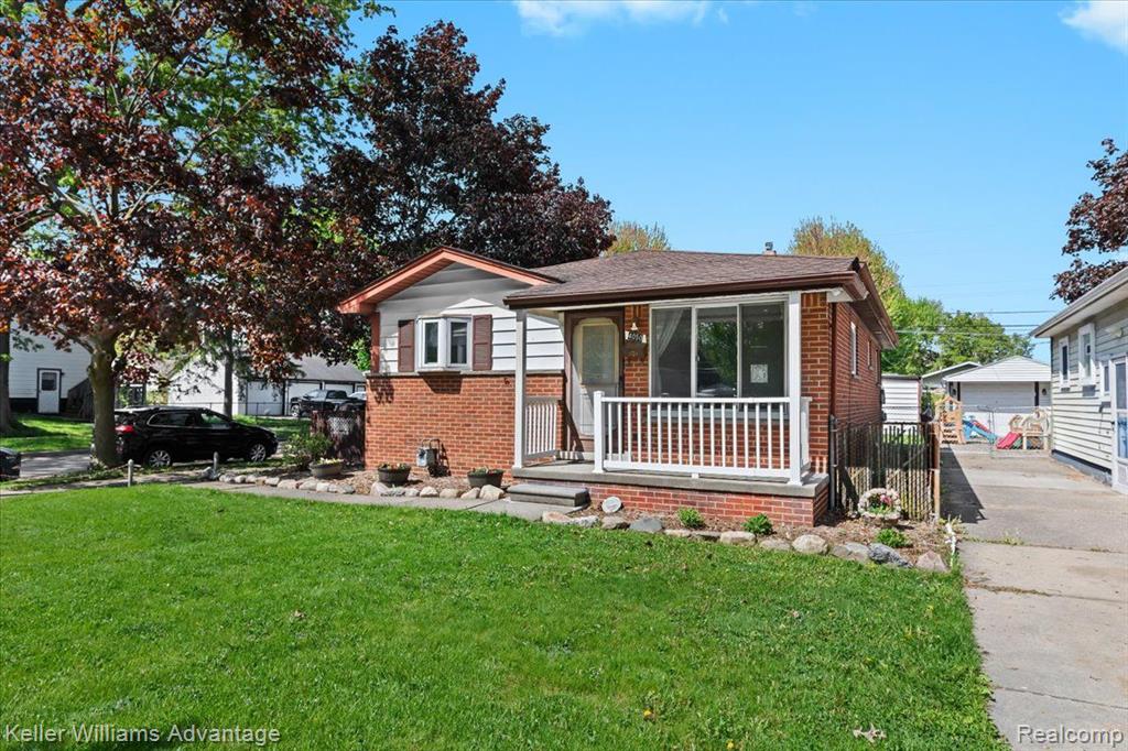 4050 MAYFAIR Street, Dearborn Heights, MI 48125 — Photo 3